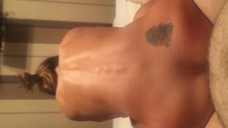 Неверная жена трахается с соседом пока муж в командировке